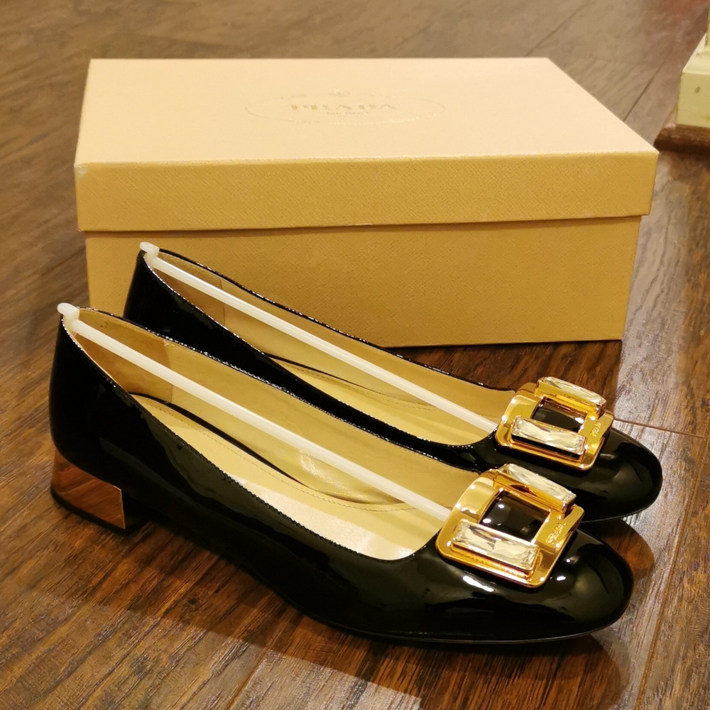 Authentic Prada patent leather buckle flat